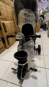 Tricycle Sepeda Roda Tiga Anak PMB T15 Jok Bisa Diputar Dengan Lampu Dan Musik