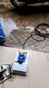 Máy bơm phun thuốc sâu 12V