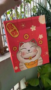 [🧧TẾT 2025] Túi giấy kraft đỏ Thần tài Mèo may mắn 2 kích cỡ mừng năm mới 2025 Xuân Ất Tỵ - size 21x27x11cm Lucky Cat Happy New Year Red paper bag @gocdoquyen (Góc Đỗ Quyên shop)