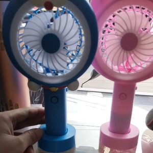 KIPAS ANGIN MINI PORTABEL / KIPAS ANGIN DORAEMON/ KIPAS ANGIN HELLO KITTY/ KIPAS ANGIN TANGAN GENGGAM / KIPAS MINI