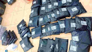 KAIN GORDEN/TIRAI PINTU MOBIL PICK-UP/TRUK/FUSO /TIRAI PINTU MOBIL UNIVERSAL