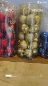 Quả châu vàng kim dùng để trang trí cây thông Noel  trang trí nhà cửa.