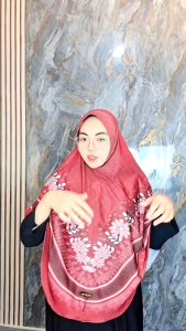 Hijab Bergo Daily Instan Jumbo Jersey Motip Kerudung Syari Terbaru Wanita Dewasa 2025