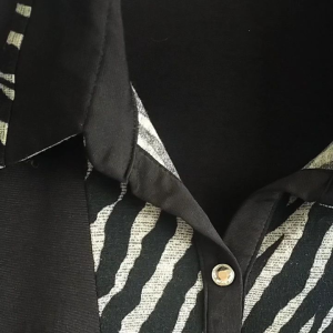 KEMEJA HITAM //BLOUSE HITAM