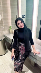 Rok Lilit Batik Moderen Kuaci Mint Rok Wisuda Bawahan Kebaya Rok Lilit Serut