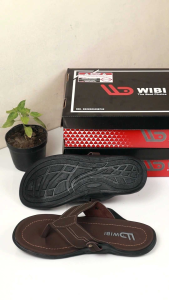 Sandal Kulit Sintetis Pria Dewasa /Sendal Jepit Flipper Terbaru Selop Slop Casual Murah 100% Real Pick Coklat Hitam S04