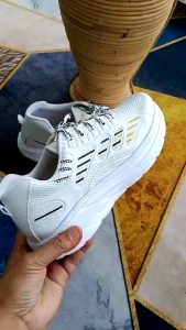 SEPATU SNEAKER CASUAL PRIA & WANITA PYILON KEKINIAN