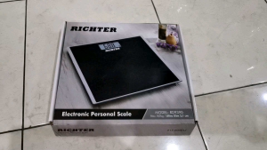 TIMBANGAN BADAN DIGITAL RICHTER SLIM