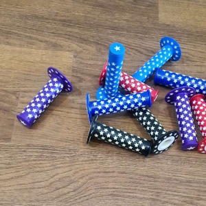 Handgrip Sepeda BMX: Handfat Kuping Payung & Motif Bintang