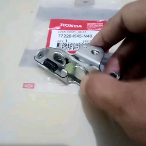 Lock Comp Seat & Engsel Kunci Jok CBR 150R & CBR 250RR