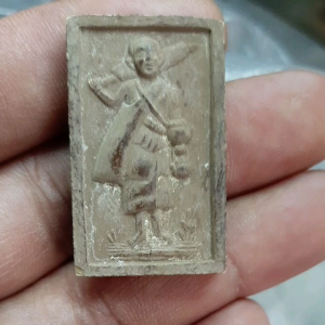 พระสิวลี หลวงพ่อกวย เนื้อผงน้ำมัน