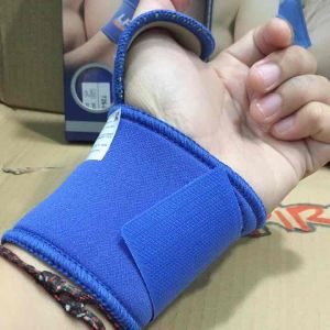 LP Support Wrist Wrap LP-726 Biru 100% Original: Solusi untuk Aktivitas Fisik