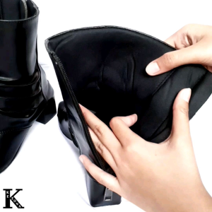Sepatu Wanita Heels Ayumi 5cm Sandal Putih dan Hitam dengan Desain Terbuka dan Heel Blok