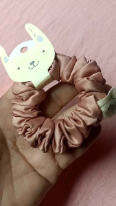 ผ้ามัดผมscrunchiesผ้าซาตินดัชเชสขนาดS