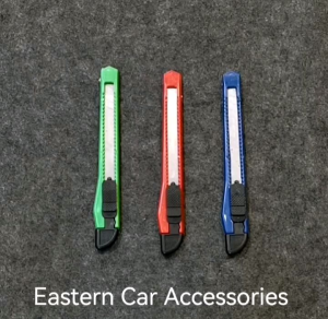 1pcs Small Size Cutter Knife Tint Tool Sharp Blade Refillable (Random Color)