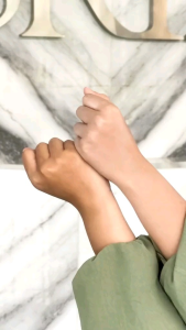 Lightening Body Lotion SR12 Pelindung Kulit dari Sinar UV Melembabkan dan Meremajakan Sel Kulit