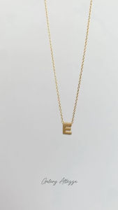 Kalung Titanium Inisial Huruf Simpel Dan Elegan Fashion Wanita Kekinian Anti Karat