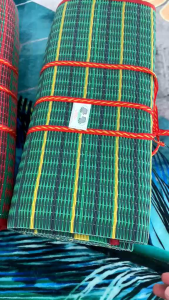 Tikar Plastik Berkelah Picnic Size Besar Lipat 3 Mudah Simpan Hand Carry