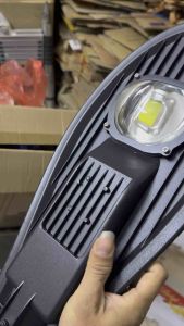 Đền đèn đường chiếc lá 50w