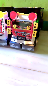 Truk mainan modifikasi Mobil dum truck