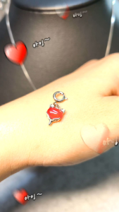 Mặt dây chuyền-Charm hồ ly đá đỏ kèm dây chuyền mãnh có tăng đơ