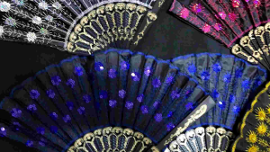 Exclusive Fan Perkhawinan Decoration / Souvenir Gift Perkhawinan / Souvenir Doorgirft / School Activity Decoration Gift / Wedding Gift / 12 Pcs Per Pkt Exclusive Fan Perkhawinan / Doorgirft Wedding / Gifts.