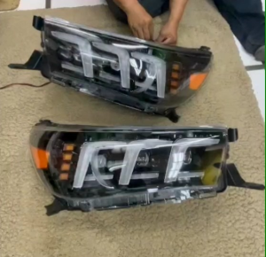 ไฟหน้า Revo led ลายเล็กซัส V2 ปี2015-2019 ไฟโปรเจคเตอร์ 3 ลูก