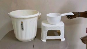 5 gallons pail available with Dipper and stool sets