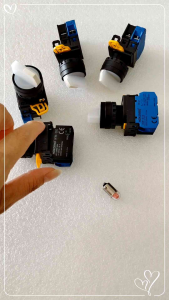 HOKOMO Selector Switches.On Off illuminated 22/25mm On Off On 45° 3-position 2NO / 2NC ( Without Bulb) BUY 10PCS FREE 1PCS