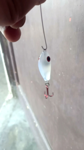 Lure Upil 2.5cm: Pilihan Terbaik untuk Mancing Casting Ikan Tanggung