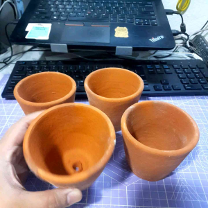 Simple Clay pots (4pcs) or (3pcs)