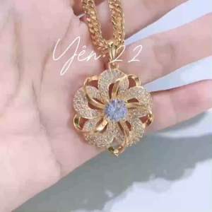 Mặt dây chuyền hợp kim mạ vàng ( không tính dây)