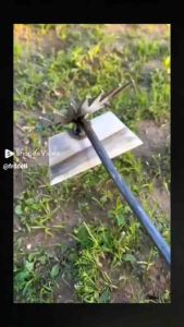 Alat Kebun Taman 2 Fungsi / Pacul Cangkul Garpu Garukan Tanah Mini Kecil