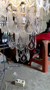 Lampu hias gantung model mahkota air mancur kristal akrilik