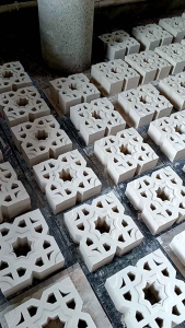 Roster beton Lubang angin  varian motif Oreo warna putih Hiasan dinding  UK - 20x20 1meter isi 25pcs