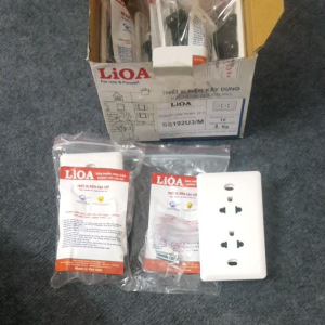 Ổ cắm đôi 3 chấu LiOA chính hãng