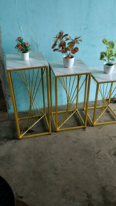 Meja Dekorasi Ruang Tamu Minimalis Modern