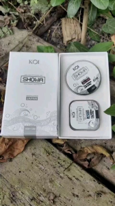 Dây trục câu đài KOI Showa cao cấp 50m+10m ***************************************************************** THÔNG TIN SẢN PHẨM: - Thương hiệu: KOI - Sản xuất: Nhật - Mã sản phẩm: KOI Showa - Chất liệu: Nylon - Màu sắc:Xanh Chiều dài cuộn: 50m + 10m Size