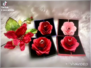 พร้อมส่ง!! กุหลาบสี่เหลี่ยม 3D Pop up ใส่แหวน วาเลนไทน์