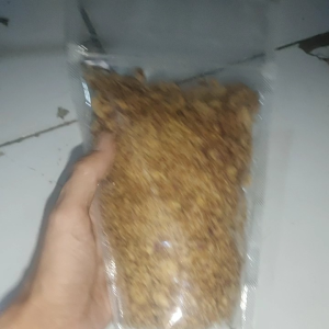 BAWANG GORENG PREMIUM// BAWANG GORENG RENYAH KEMASAN 200 GRAM // BAWANG ASLI