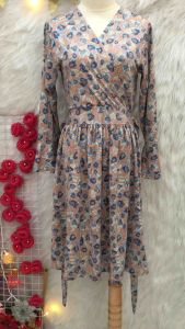 Đầm Cổ V Đắp Thắt Nơ Eo2 hand- hiệu Size S M(Đ215)