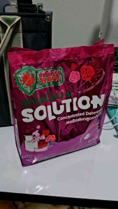 ซัลโฟเนียน โซลูชั่น 800 กรัม ผงซักฟอก ไม่ผสมผงแป้ง ไม่ใส่โซดาไฟ มีเมล็ดน้ำหอม ลดปัญหากลิ่นอับ ขจัดคราบดี แช่ได้นานข้ามวันข้ามคืน ไม่เน่าไม่เหม็น