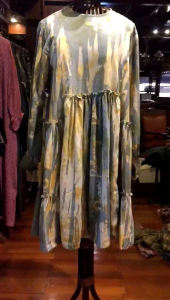 Tunik Ceruti by Dian Pelangi LIMITED EDITION Blouse Baju Atasan Kemeja Blus Outfit Kerja Kantor Casual Formal Pesta Pernikahan Kondangan Wanita Hijaber Cantik Anggun Modis Modern Elegan Mewah Model Korea Terbaru Motif Batik Abstrak Hand Made Kekinian