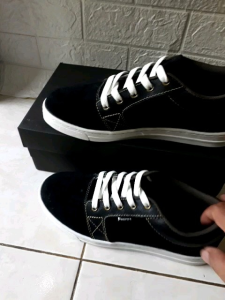 sepatu sekolah pria dan wanita / sepatu kerja pria dan wanita / sepatu fourz9