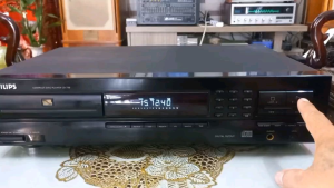 Đầu đĩa CD Philips 750 (made in Hungary) còn đẹp như hình zin nguyên bản.
