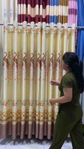 Gấm phi bóng 2 mặt con công cản nắng 70% thích hợp không gian ít nắng chưa bao gồm thanh treo