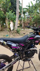 Stiker Modifikasi Motor: Desain dan Aksesoris Berkualitas