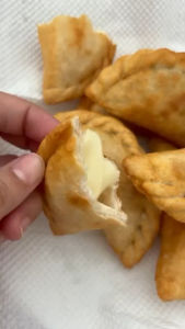 Cireng Isi Ayam Suwir Pedas Isi 10 Pcs/Original/Keju Leleh/Kemasan Vaccum/Free Bubble wrap