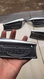 LOGO EMBLEM MODEL TRIUMPH MODEL MOTOR CHOPER / British Style MOTOR CUSTOM 1SET 2pcs
