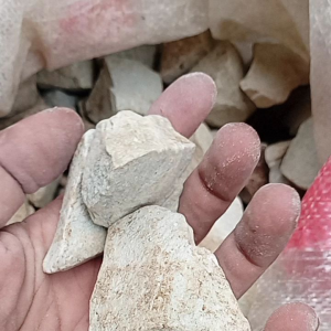 batu aquarium aquascape batu zeolit media filter kemasan 1 karung berat 5kg